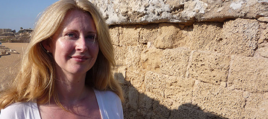 Professor Helen Bond